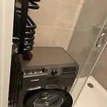 Neu Renoviert Private Zimmer Mit Bad Und Kueche